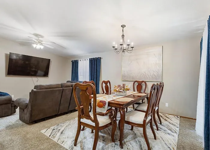 320 Royal Ct Holiday home